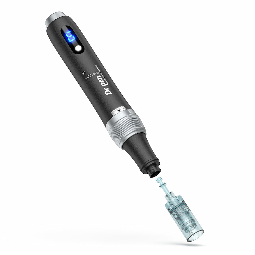 Dr. Pen M7S microneedling dermapen em preto com cartucho de agulhas removível para tratamento profissional da pele.