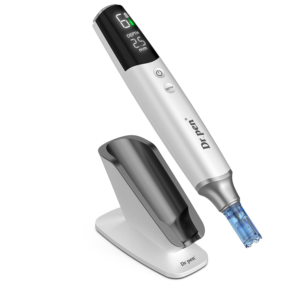 Dr. Pen M9 dermapen com visor digital, cartucho de agulha e elegante base de carregamento para microneedling profissional e tratamento da pele.